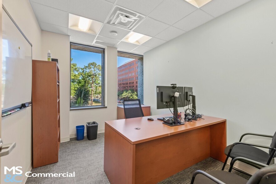 More Photos Of 1777 Main St, Sarasota Office For Sale