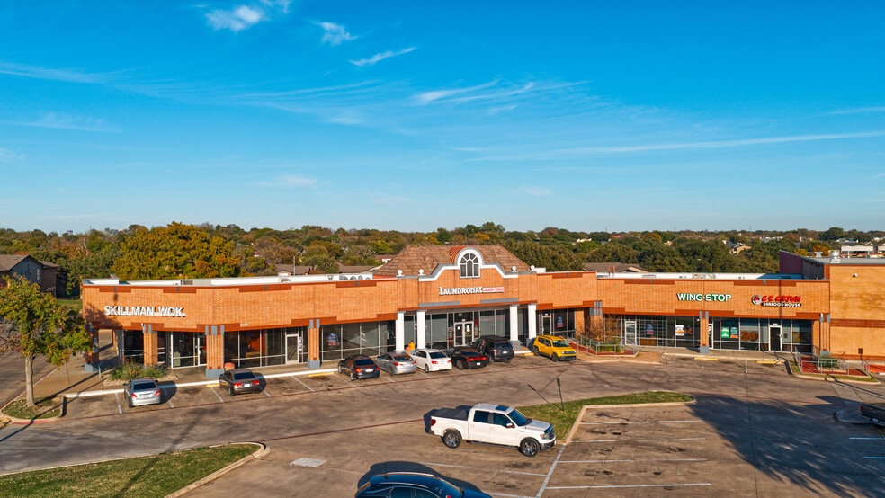 More Photos Of 9108-9124 Camp Bowie Blvd W, Fort Worth Unknown For Lease