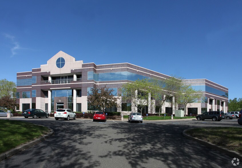 More Photos Of 76 Batterson Park Rd, Farmington Office For Lease