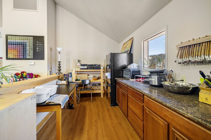 More Photos Of 12315 Deerfield Dr, Truckee Office Residential For Sale