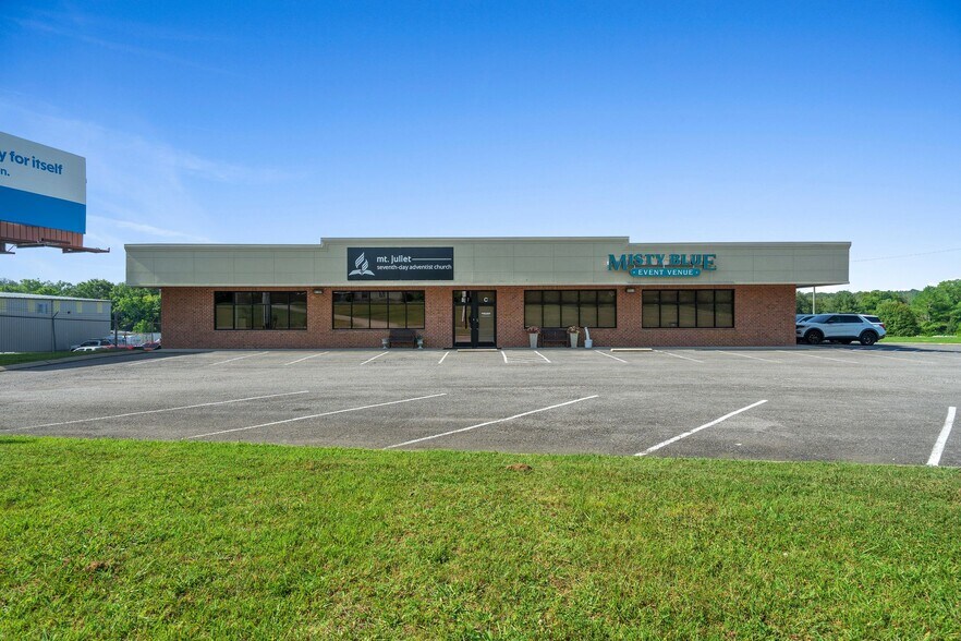 More Photos Of 6978 Lebanon Rd, Mount Juliet Showroom For Lease