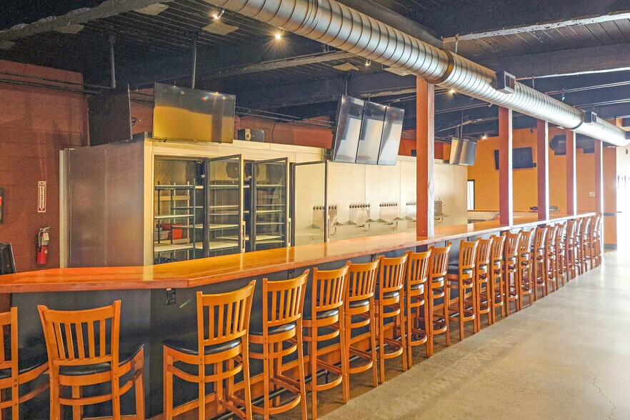 More Photos Of 1517 E 14th St, San Leandro Freestanding For Lease