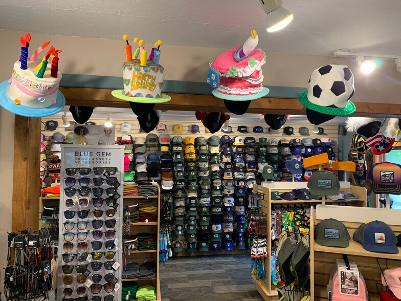More Photos Of 4075 WI-42 Hwy, Fish Creek General Retail For Sale
