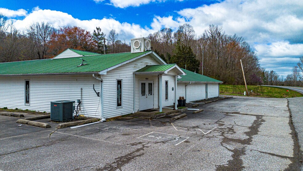 More Photos Of 6641 US Highway 62 W, Kuttawa Flex For Sale