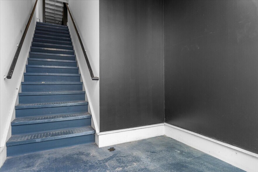 More Photos Of 117 East St, Hutto Loft Creative Space For Sale