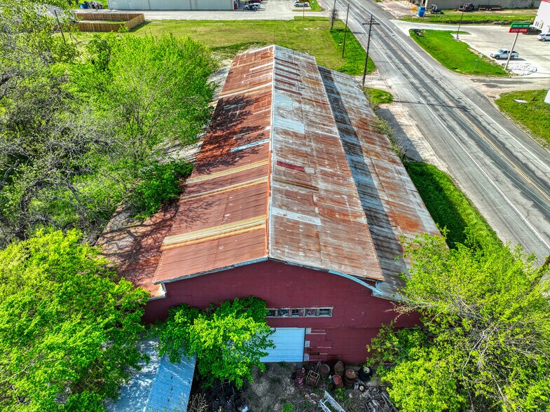 More Photos Of 100 S Magnolia Ave, Hubbard Auto Repair For Sale