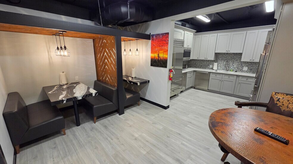 More Photos Of 1775 E University Dr, Tempe Flex For Lease