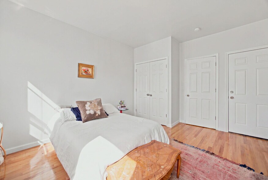 More Photos Of 332 Manhattan Ave, Brooklyn Apartments For Sale