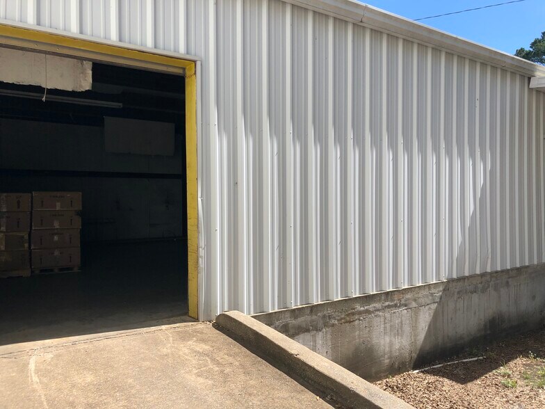 More Photos Of 300 N Newton Ave, Newton Manufacturing For Sale