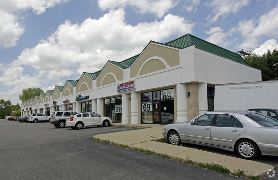 Primary Photo Of Ten Mile & Southfield Rd, Southfield Unknown For Lease