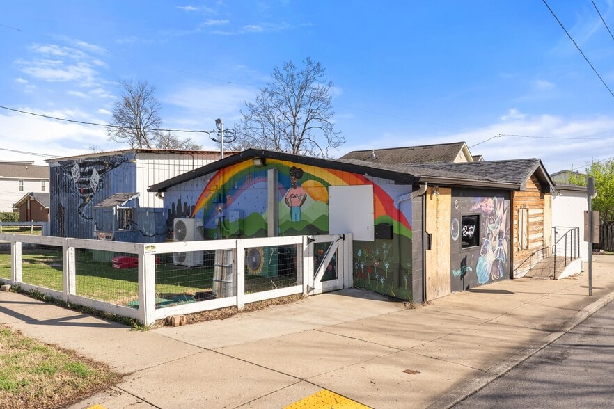 More Photos Of 616 Garfield St, Nashville Convenience Store For Sale
