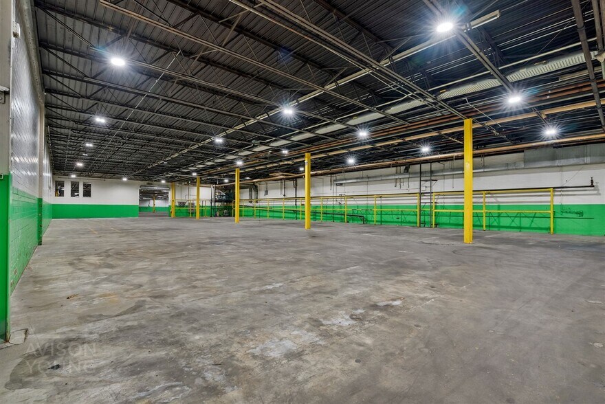 More Photos Of 300 S Main St, Mauldin Warehouse For Sale