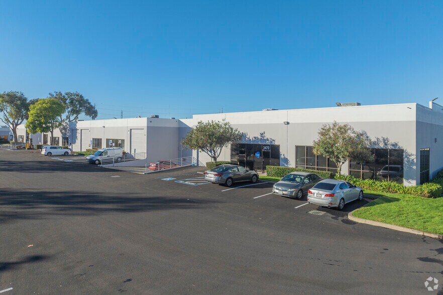 More Photos Of 25005 Viking St, Hayward Unknown For Lease