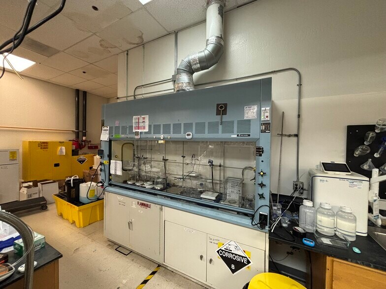 More Photos Of 1230 Bordeaux Dr, Sunnyvale Light Manufacturing For Lease