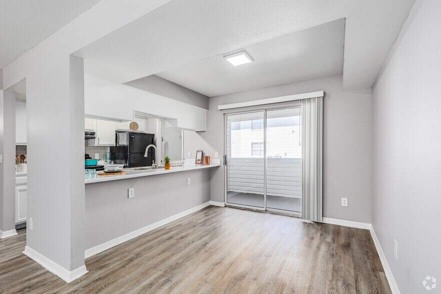 More Photos Of 1421 SW 27th Ave, Ocala Apartments For Sale