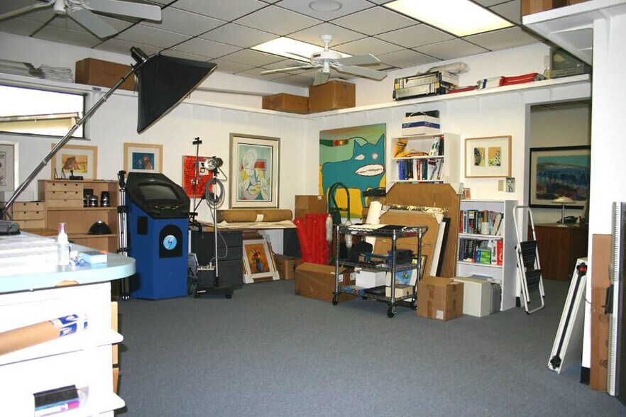 More Photos Of 808 W Waters Ave, Tampa Office For Sale