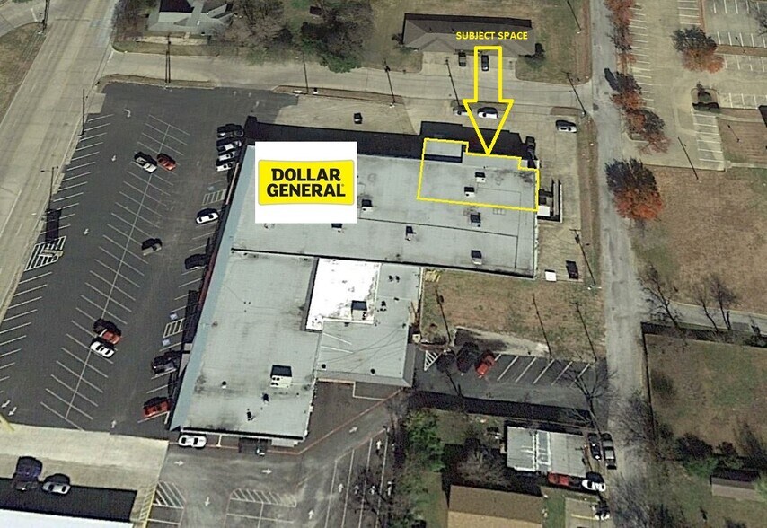 More Photos Of 301 W Jackson St, Terrell Coworking Space