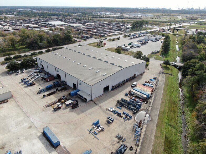 More Photos Of 9803 Sheldon Rd, Houston Manufacturing For Lease
