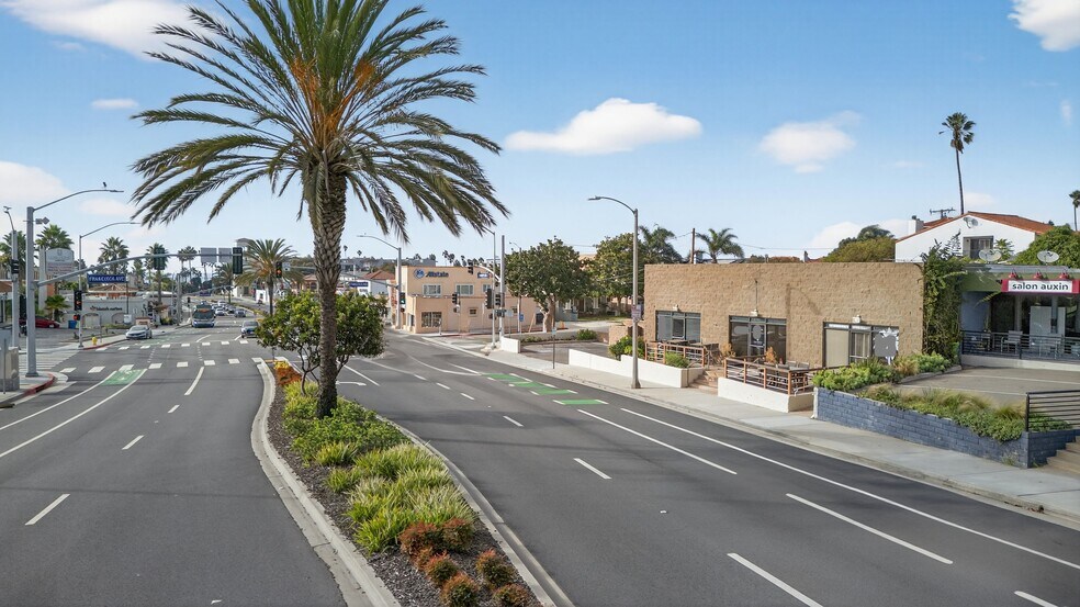 Primary Photo Of 401 Torrance Blvd, Redondo Beach Unknown For Lease