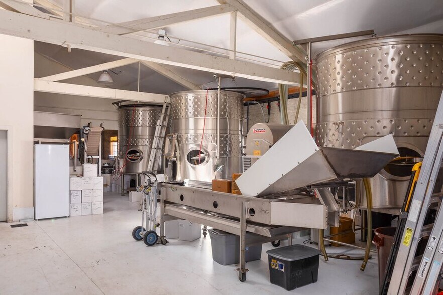 More Photos Of 1 Vineyard Way, Wenatchee Winery Vineyard For Sale