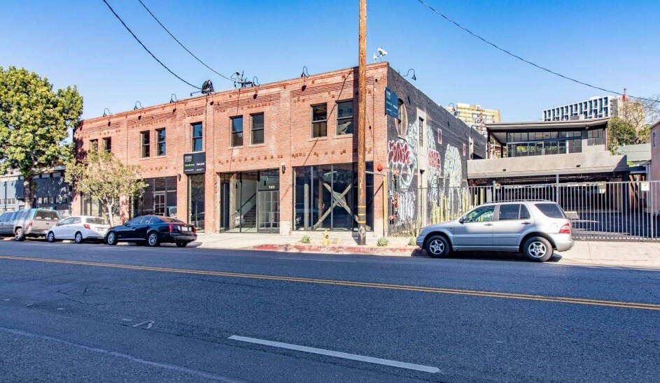 More Photos Of 158-160 Glendale Blvd, Los Angeles Loft Creative Space For Lease