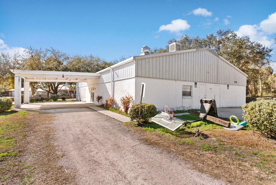 More Photos Of 201 W University Ave, Orange City Religious Facility For Sale