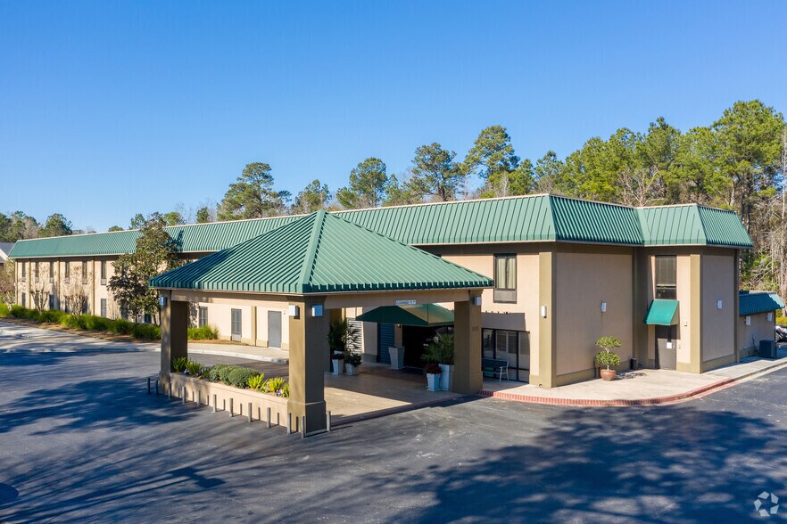 Primary Photo Of 505 Rembert C Dennis Blvd, Moncks Corner Hotel For Sale