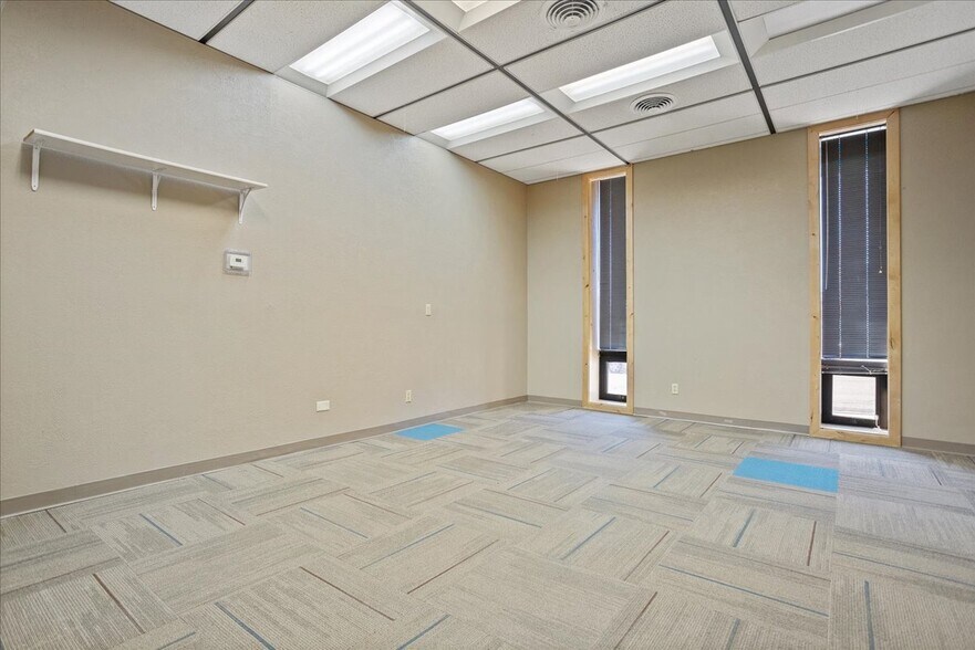 More Photos Of 1904 E 15th St, Cheyenne Office For Sale