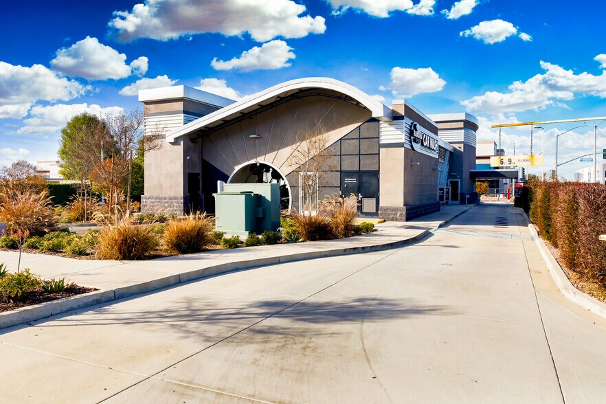 More Photos Of 10805 Ramona Ave, Montclair Carwash For Sale