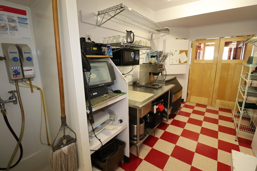 More Photos Of 250 Rittenhouse Ave, Bayfield Restaurant For Sale