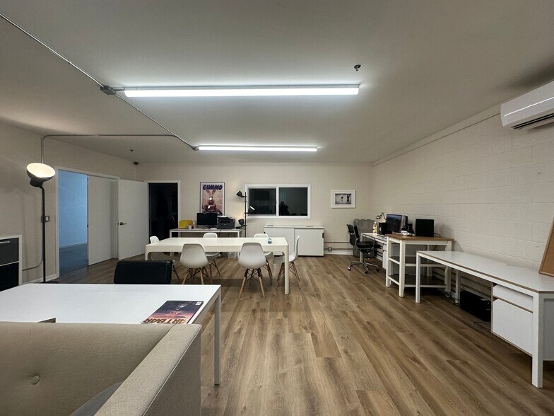 More Photos Of 3014-3018 N Coolidge Ave, Los Angeles Warehouse For Sale