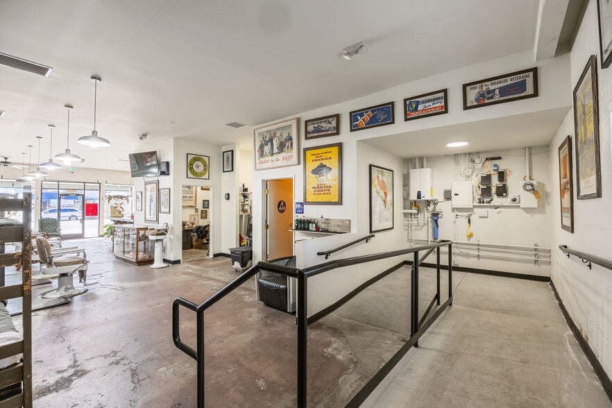 More Photos Of 21627 Sherman Way, Canoga Park Storefront For Sale