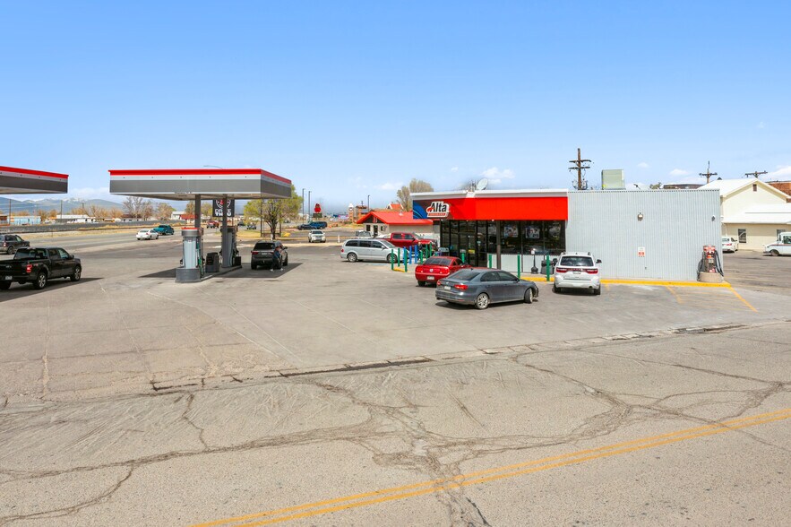 More Photos Of 1601 Main St, Alamosa Service Station For Sale