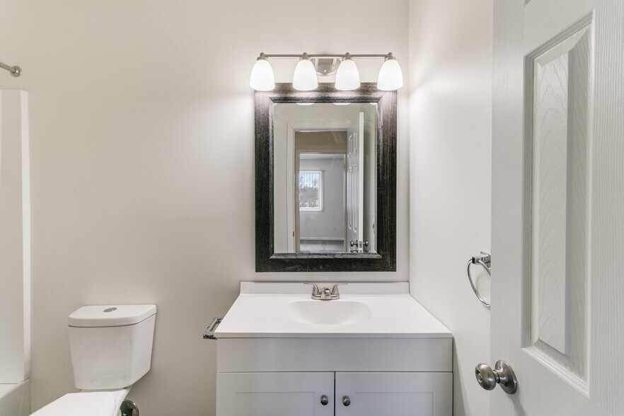 More Photos Of 186 1st St, Olivet Apartments For Sale