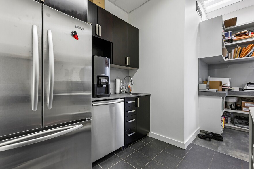 More Photos Of 888 4th Ave SW, Calgary Office For Sale