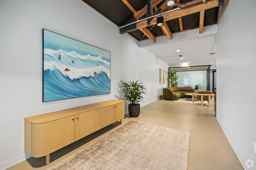 More Photos Of 330 S Cedros Ave, Solana Beach Apartments For Lease