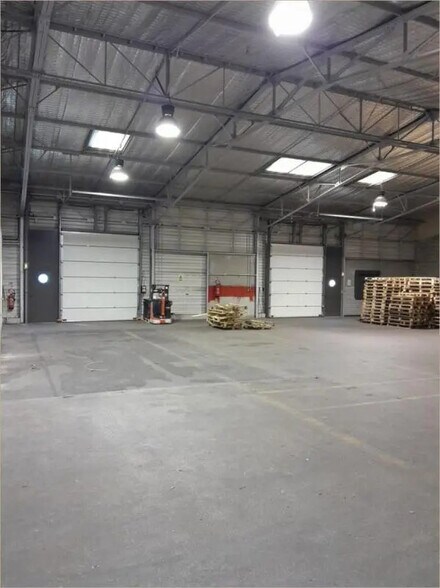 More Photos Of 31 Avenue De Larrieu, Toulouse Office For Lease