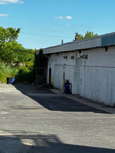 More Photos Of 8601 Torresdale Ave, Philadelphia Flex For Lease