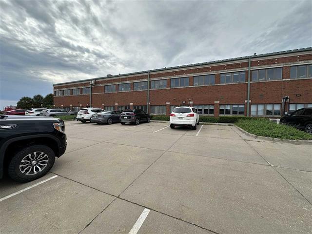 More Photos Of 2346 Mormon Trek Blvd, Iowa City Office For Lease
