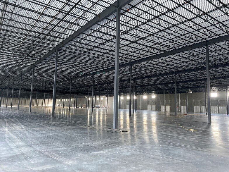 More Photos Of 3200 4th Ave E, Shakopee Distribution For Lease