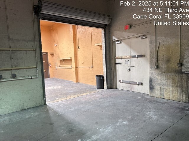 More Photos Of 434 NE 3rd Ave, Cape Coral Warehouse For Lease
