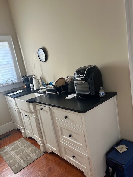 More Photos Of 320 Oakland Ave, Rock Hill Office For Sale