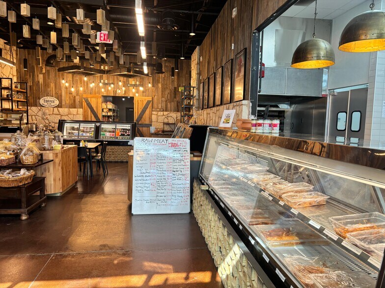 More Photos Of 13920 W Ronald Reagan Blvd, Leander Storefront For Lease