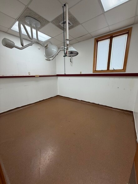 More Photos Of 562 Rubber Ave, Naugatuck General Retail For Lease