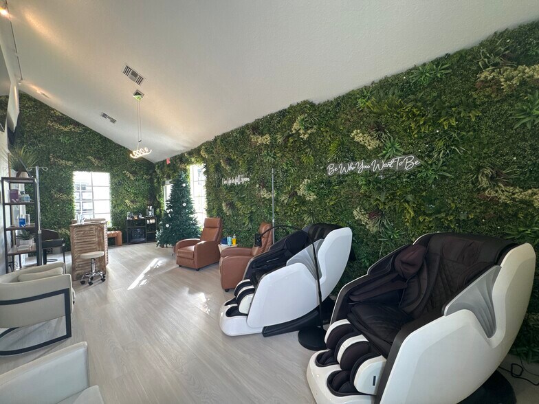 More Photos Of 717-719 Broadway, Dunedin Freestanding For Lease