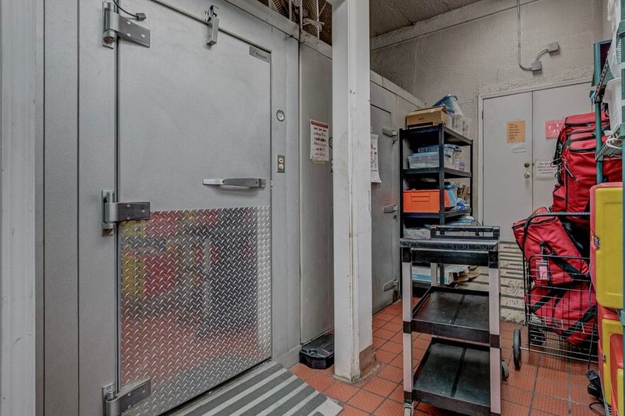 More Photos Of 512 W Main St, Payson Flex For Sale