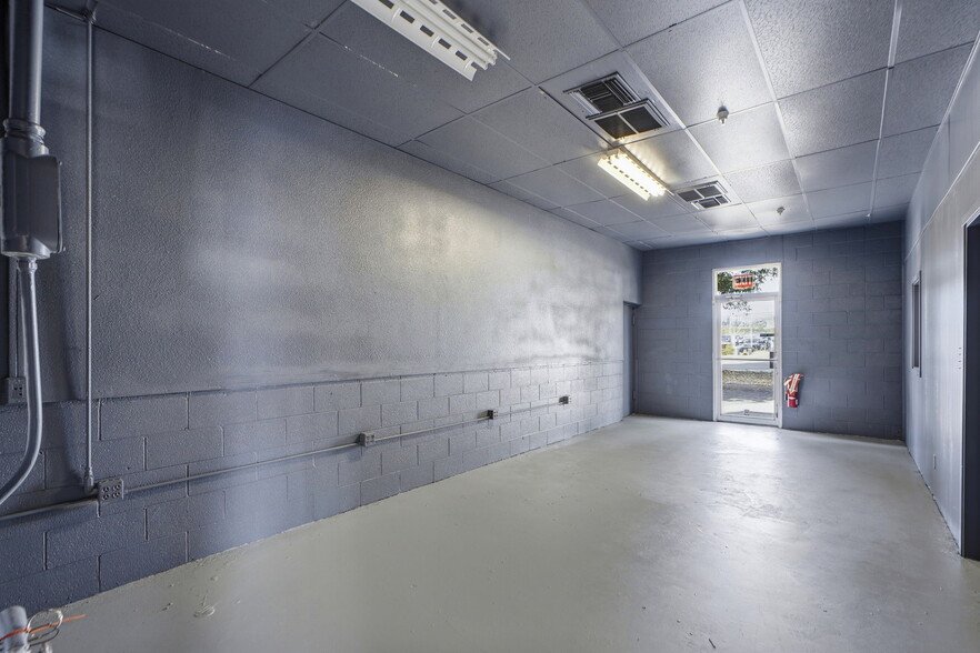 More Photos Of 1420 Healdsburg Ave, Healdsburg Flex For Sale