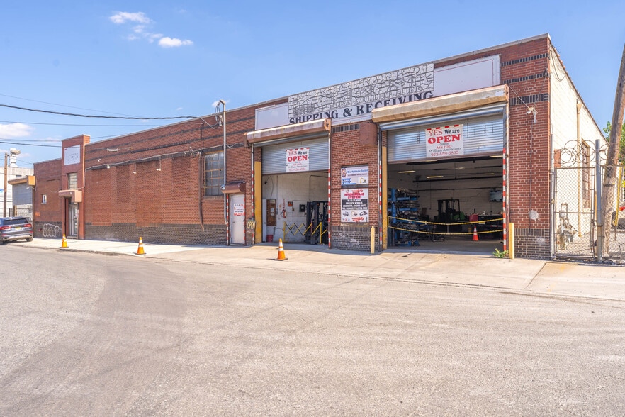 Primary Photo Of 370-376 Adams St, Newark Warehouse For Lease