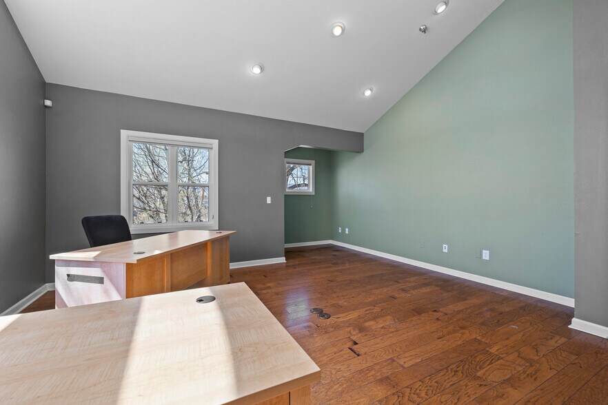 More Photos Of 7102 La Vista Pl, Niwot Medical For Sale