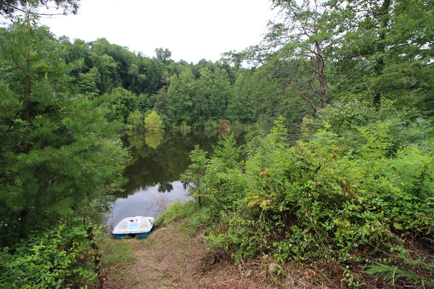 More Photos Of 11251 Highway 90, Parkers Lake Hotel For Sale